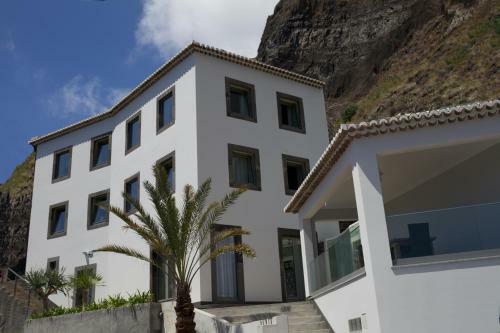 The Docks Apartments