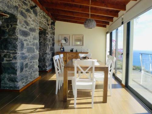 Atlantis Country House