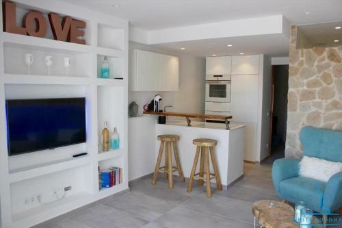 Cala Tarida Apartment Sleeps 4 Pool Air Con Wifi