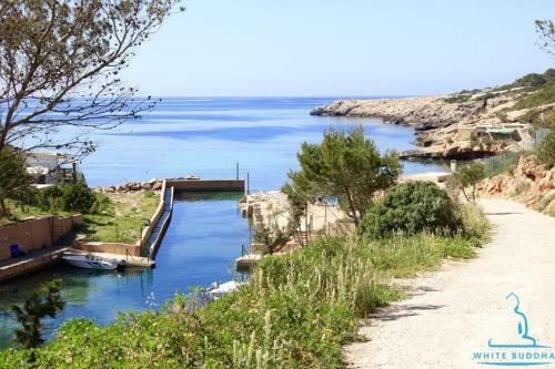 Cala Tarida Apartment Sleeps 4 Pool Air Con Wifi