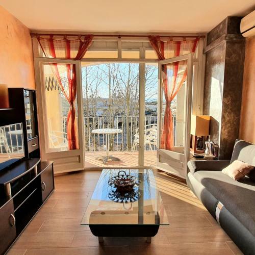 Leroy Apartment