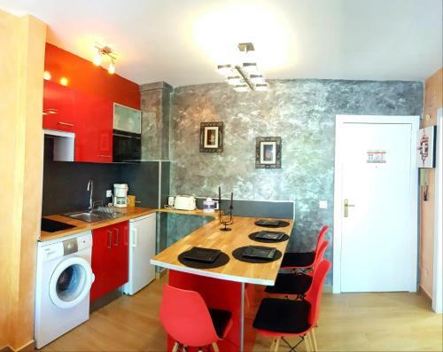 Leroy Apartment