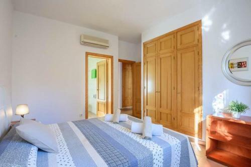 Cala En Porter Villa Sleeps 6 With Pool Air Con And Wifi