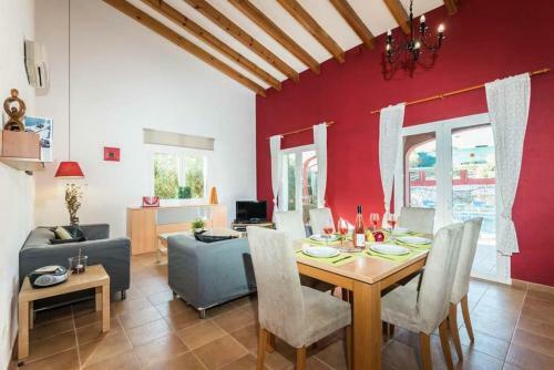 Cala En Porter Villa Sleeps 6 With Pool Air Con And Wifi