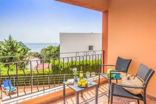 Cala Galdana Villa Sleeps 6 With Pool Air Con And Wifi