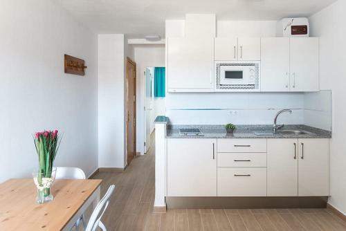 Apartamentos Montesol Atsol
