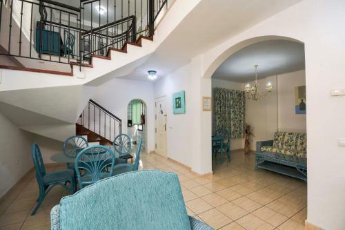 Sunshine Beach Villas