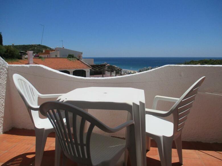 Apartamentos Salema Praia Club
