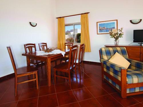 Seaview Apartments