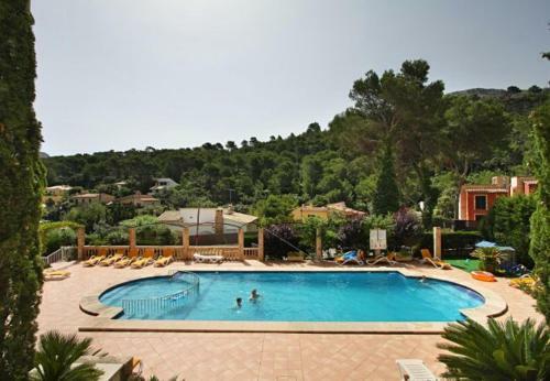 Sant Vicent de Sa Cala Apartment Sleeps 5 With Pool