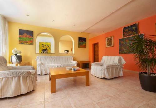 Sant Vicent de Sa Cala Apartment Sleeps 5 With Pool