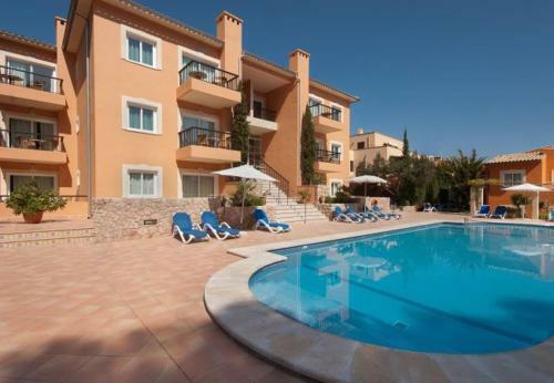 Sant Vicent de Sa Cala Apartment Sleeps 5 With Pool