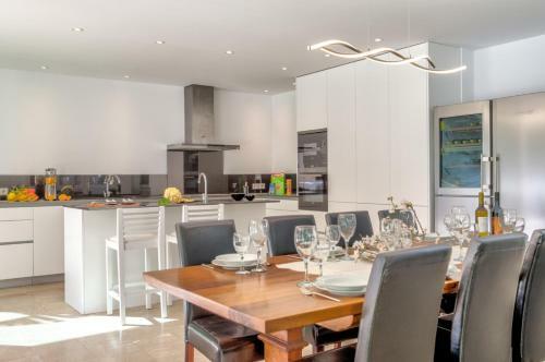 Extravagant Pollensa Villa Casa Lesplendor 4 Bedrooms Pool Table Modern Design
