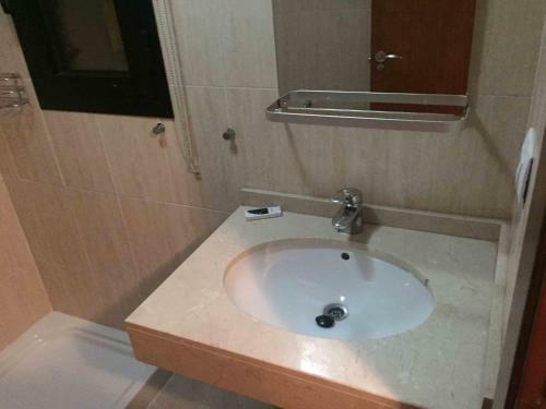 Fully Equipped Apartment With Parking Space And Wifi