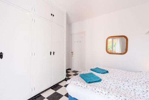 Villa Para�sos