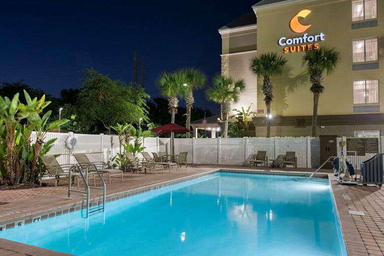 Hotel Comfort Suites Universal Studios Area