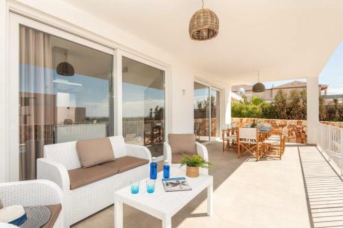 Amatista 4 Bedroom Villa, Cala'n Forcat