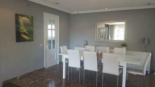 Villa R119 - Casa Alemania