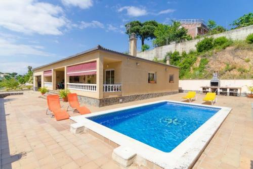 Montbarbat Villa Sleeps 9 Pool Wifi