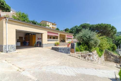 Montbarbat Villa Sleeps 9 Pool Wifi