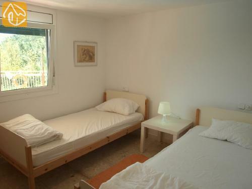 Montbarbat Villa Sleeps 8 Pool Wifi