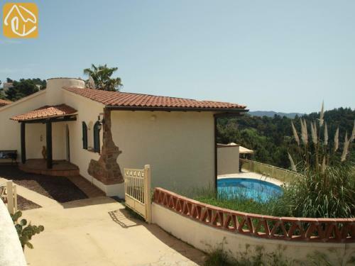 Montbarbat Villa Sleeps 8 Pool Wifi