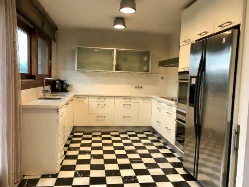 Superb Holiday Home In Aravell With Private Pool