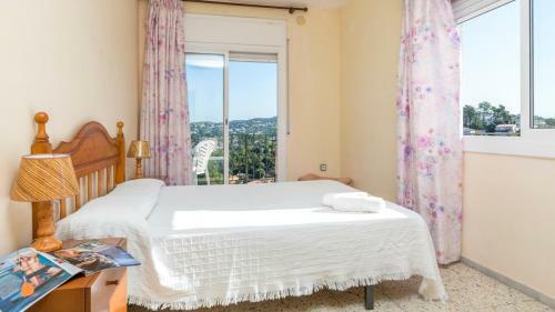 Montbarbat Villa Sleeps 5 With Pool