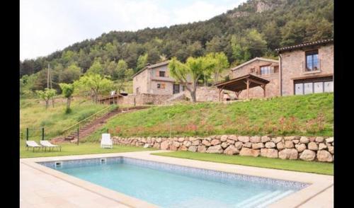 Castellar Del Riu Villa Sleeps 12 With Pool