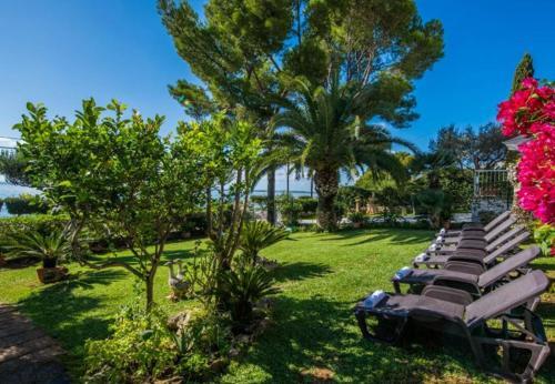 Alcanada Holiday Home Sleeps 7 With Wifi