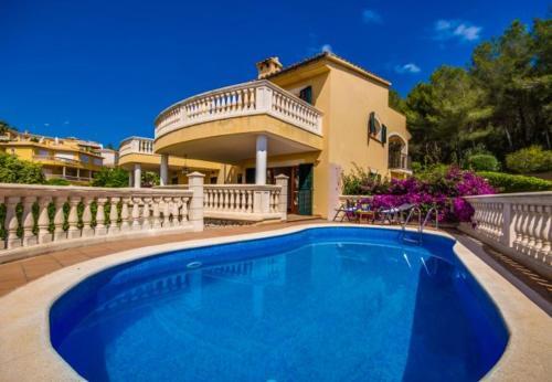 Alcanada Holiday Home Sleeps 6 With Pool Air Con And Wifi