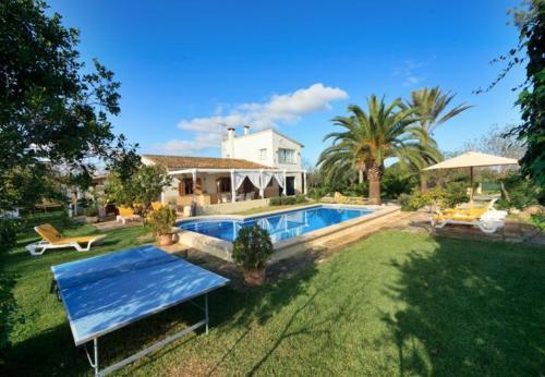 Santa Margalida Villa Sleeps 6 With Pool