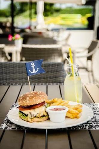 Hotel Port 110