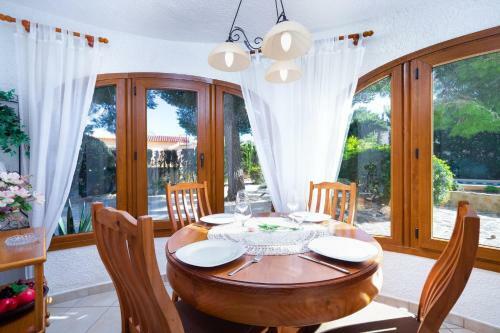 Xabia Villa Sleeps 4 Pool Air Con Wifi