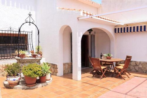 Xabia Villa Sleeps 12 Pool Wifi