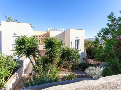 Vibrant Chalet In Cala Mendia Near Beach