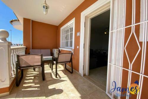 Laguna Townhouse Overlooking Communal Pool Lom01