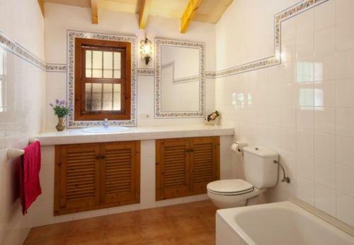 Ullaro Villa Sleeps 9 With Pool And Wifi