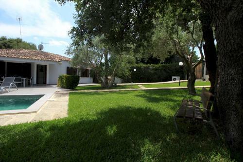 Vili - Pool, Garden And Relax