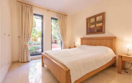 Two-bedroom Apartment In Calahonda
