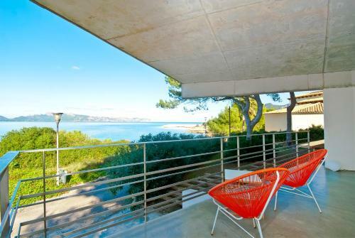 Stunning Architect Frontline Villa For 8 Guests