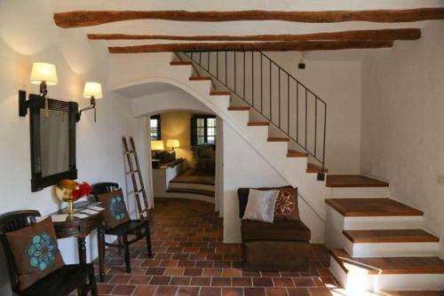 Sitges Villa Sleeps 18 Pool Wifi