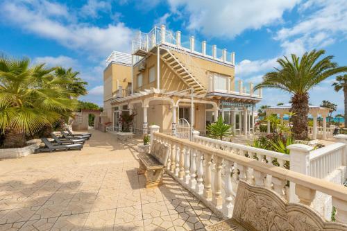 Villa Fidalsa Mediterranean Beachfront