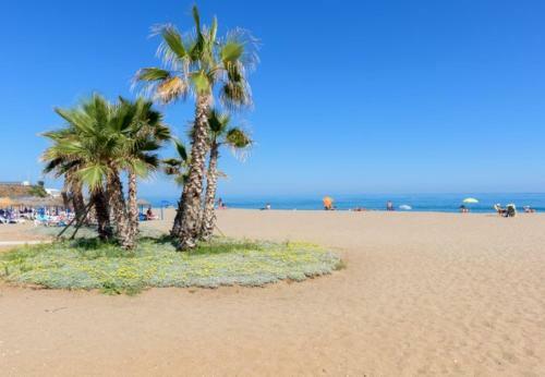 Cabopino Apartment Sleeps 2 With Pool Air Con And Wifi