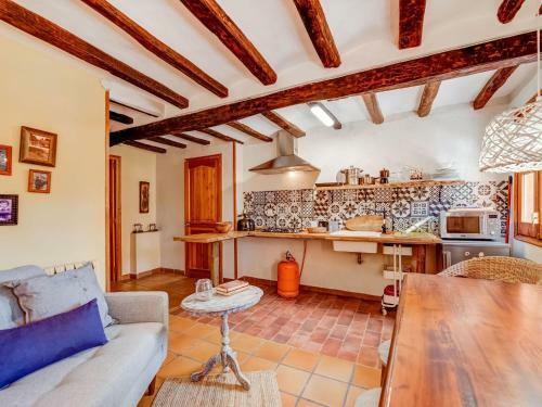 Central Apartment In Ardanu� With Terrace