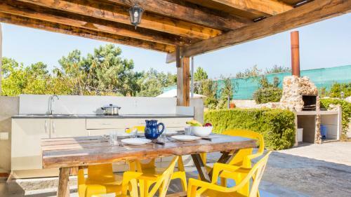 Terrafortuna Villa Sleeps 6 With Pool