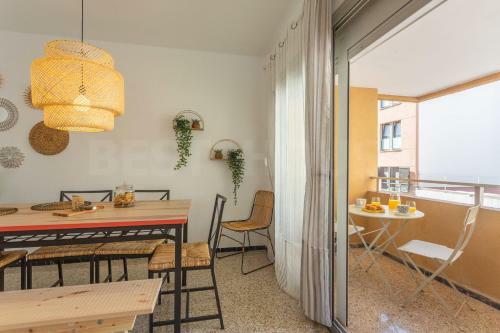 Cozy Apartment In Salinetas Beach.