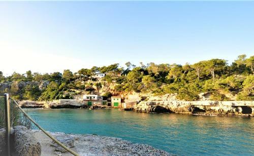 Casa Brisa- En Cala Llombards- Santany