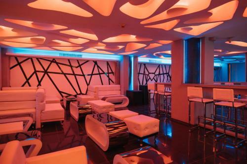 Diamond Hotel