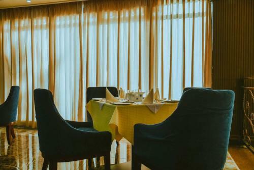 Moonlight Hotel